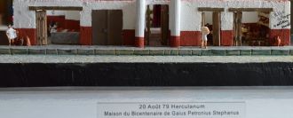 villa urbana :in &nbsp;Decumanus Maximus